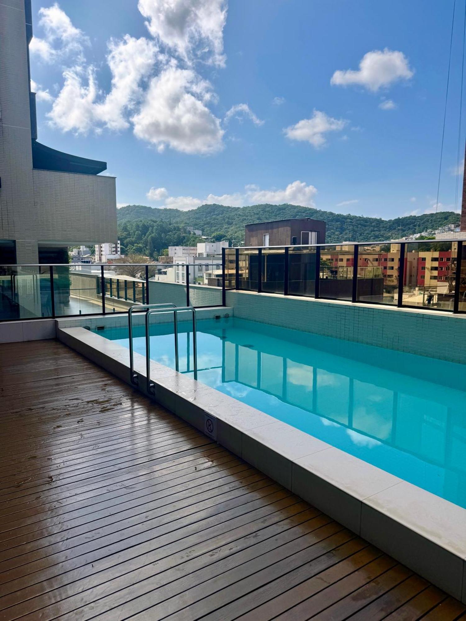 Apartamento Apto En Parque De Naciones Ii